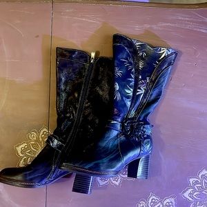 Women’s sz 37 (us 6.5) L’artiste collection boots with chunky heel